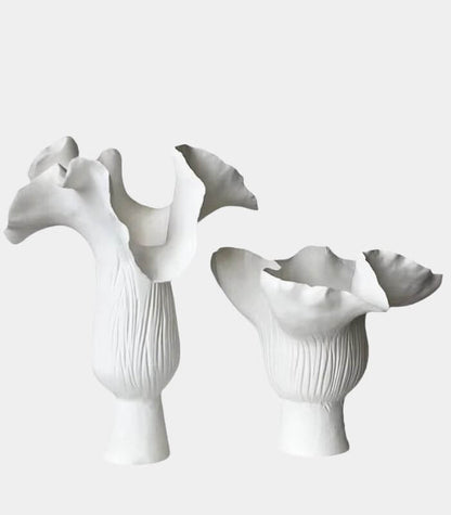Petal Bloom Ceramic Vase – Handcrafted Sculptural Design